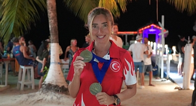 Şahika Ercümen'den İki Altın Madalya   