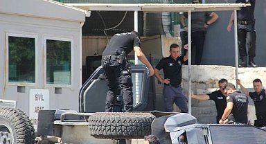 Şanlıurfa'da zırhlı polis aracı devrildi: 1 şehit