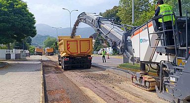 Şehrin bozuk yolları asfaltlanıyor