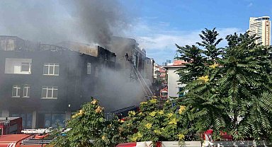 Ataşehir'de 3 binaya sıçrayan yangın kontrol altına alındı