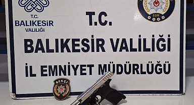 Balıkesir'de 22 Aranan Şahıs Yakalandı   