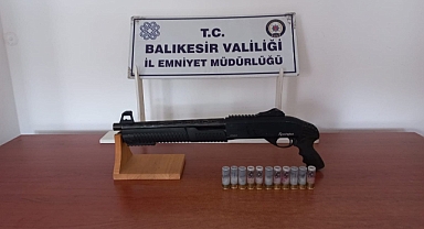Balıkesir'de 28 Aranan Şahıstan 10'u Tutuklandı