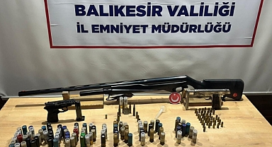 Balıkesir'de Aranan 18 Kişiden 11'i Tutuklandı   