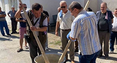 Burhaniye’de Keşkek Düğünlerin Vazgeçilmezi Oldu   