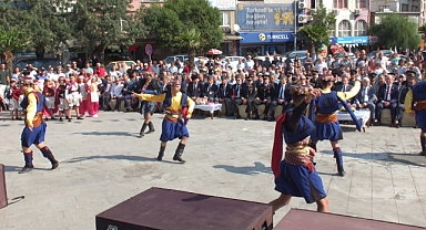 Burhaniye’de Kurtuluş Günü Kutlandı     