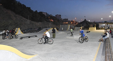 Büyükşehir’den, Bandırma’ya Deniz Manzaralı Skate Park   