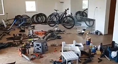 Çalıntı bisikletlerin rengini ve parçalarını değiştirip satmaya çalışırken yakalandılar