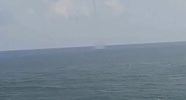 Denizde çıkan hortum korkuttu