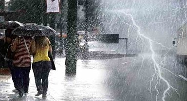 Denizli'de gök gürültülü sağanak yağışlara dikkat