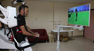 Diyarbakır'da yürüme güçlüğü çeken hastalar robotik cihazla şifa buluyor