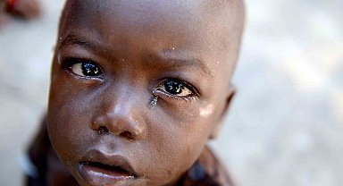Dünya genelinde her 6 çocuktan biri aşırı yoksulluk içinde yaşıyor