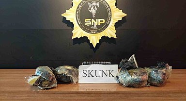 Durdurulan araçta uyuşturucu ele geçirildi