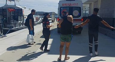 Gezi teknesinde yaralanan kişi Sahil Güvenlik tarafından karaya çıkartıldı