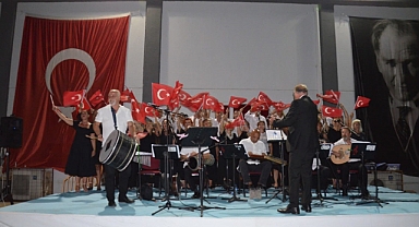 Gömeç’te Kurtuluş Yıldönümü Etkinlikleri Konserlerle Sürüyor   