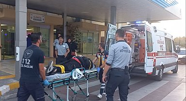 Hızlı trenden inerken hastanelik oldu