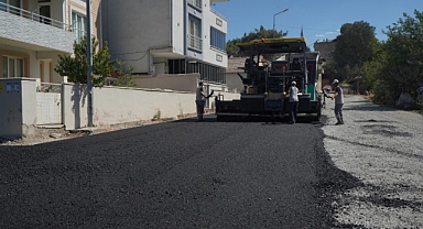 İvrindi'de Deforme Olan Yollara Sıcak Asfalt