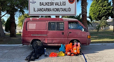 Ayvalık’ta 3 Organizatör Ve 58 Düzensiz Göçmen Yakalandı   
