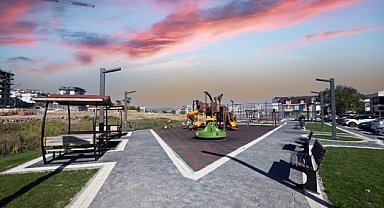 Karesi Belediyesi İlçeyi Parklar Ve Yeşil Alanlarla Donatıyor   