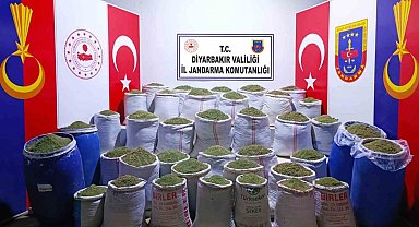 Lice'de uyuşturucunun kökü kazılıyor: 1 ton 319 kilo esrar ele geçirildi