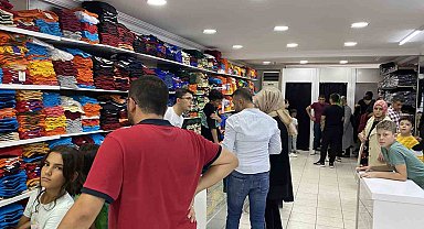 Okul alışverişini son güne bırakanlar mağazalarda yoğunluk oluşturdu