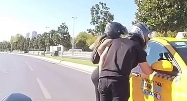 Pendik'te kendisine çarpan taksi sürücüsünü nefes kesen kovalamaca sonunda yakaladı