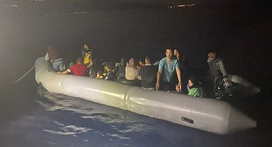 Yunan unsurlarınca ölüme terk edilen 33 kaçak göçmen kurtarıldı