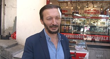 'Ne bakıyorsun' deyip esnafı kafasından bıçaklayıp kaçtılar