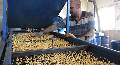4 Liralık Leblebi Aldı, Sıcaklığını Beğenmeyince Bakın Ne Yaptı