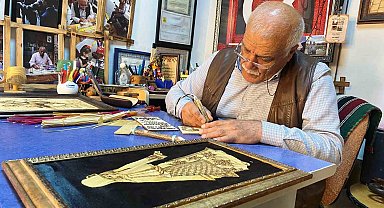 Ahşap yakma sanatında 56 yılı geride bıraktı