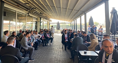 Ak Gençlik’ten Starbucks’ta ‘Say Stop’ Eylemi