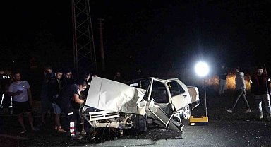 Alkollü kuzenler düğün dönüşü kırmızı ışıkta birbirine girdi: 3 ağır yaralı