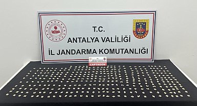 Antalya'da 2 bin 250 adet uyuşturucu hap ele geçirildi