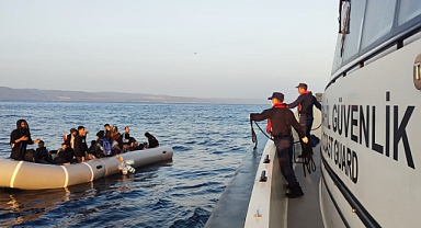 Ayvalık’ta Türk Kara Sularına İtilen 34 Göçmen Kurtarıldı 