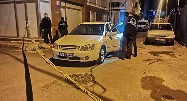 Babasının kavga ettiği şahıslara av bıçağıyla saldırdı: 1 ölü, 1 yaralı