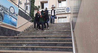 Bakırköy'de hırsızlık yapan 2 şüpheli yakalandı