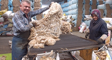 Balıkesir Kuzusunun Eti Marka Olurken, Yünü De Ülkeye Döviz Oldu   