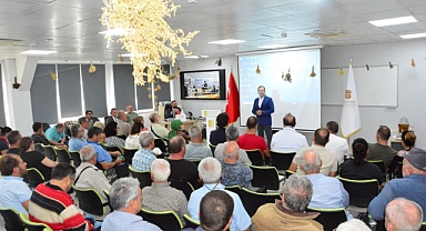 Burhaniye’de Apiterapi Paneli Düzenlendi   