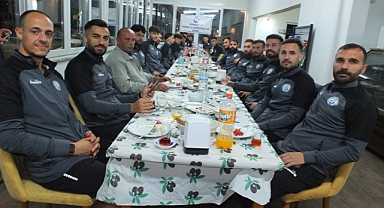 Burhaniye’de,  Belediyespor Moral Depoladı   