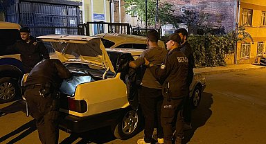 Bursa polisi uyuşturucu madde ve silah ele geçirdi