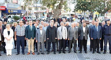 Edremit’te Muhtarlar Günü Kutlandı