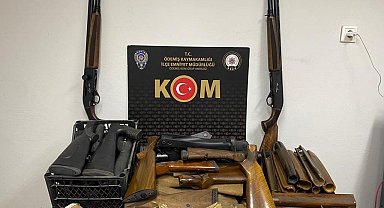 İzmir'de yasa dışı silah imalathanesine polis baskını