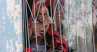 'Komando Dede' Karısını Baltayla Öldürdü