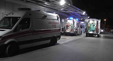 Konya'da motosiklet yayaya çarptı: 3 yaralı