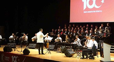 Muğla'da 'Cumhuriyetin Sesi' isimli konser ve film gösterimi düzenlendi