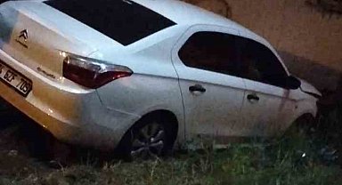 Pendik'te navigasyonun gösterdiği ara yola giren araç boşluğa düştü: 1 yaralı