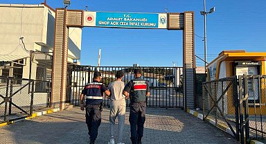 Sinop'ta aranan 25 şahıs yakalandı, 13'ü tutuklandı