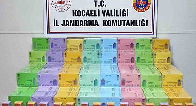 Şüphe üzerine durdurulan araçtan bin 205 elektronik sigara ele geçirildi