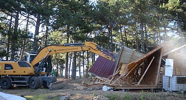 Uludağ bir kaçak yapıdan daha temizlendi