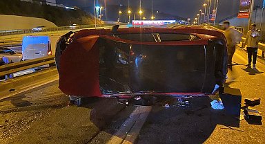 Ümraniye'de iki araç takla attı: 3 yaralı