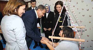 Vali Şıldak özel öğrencilerle bir araya geldi